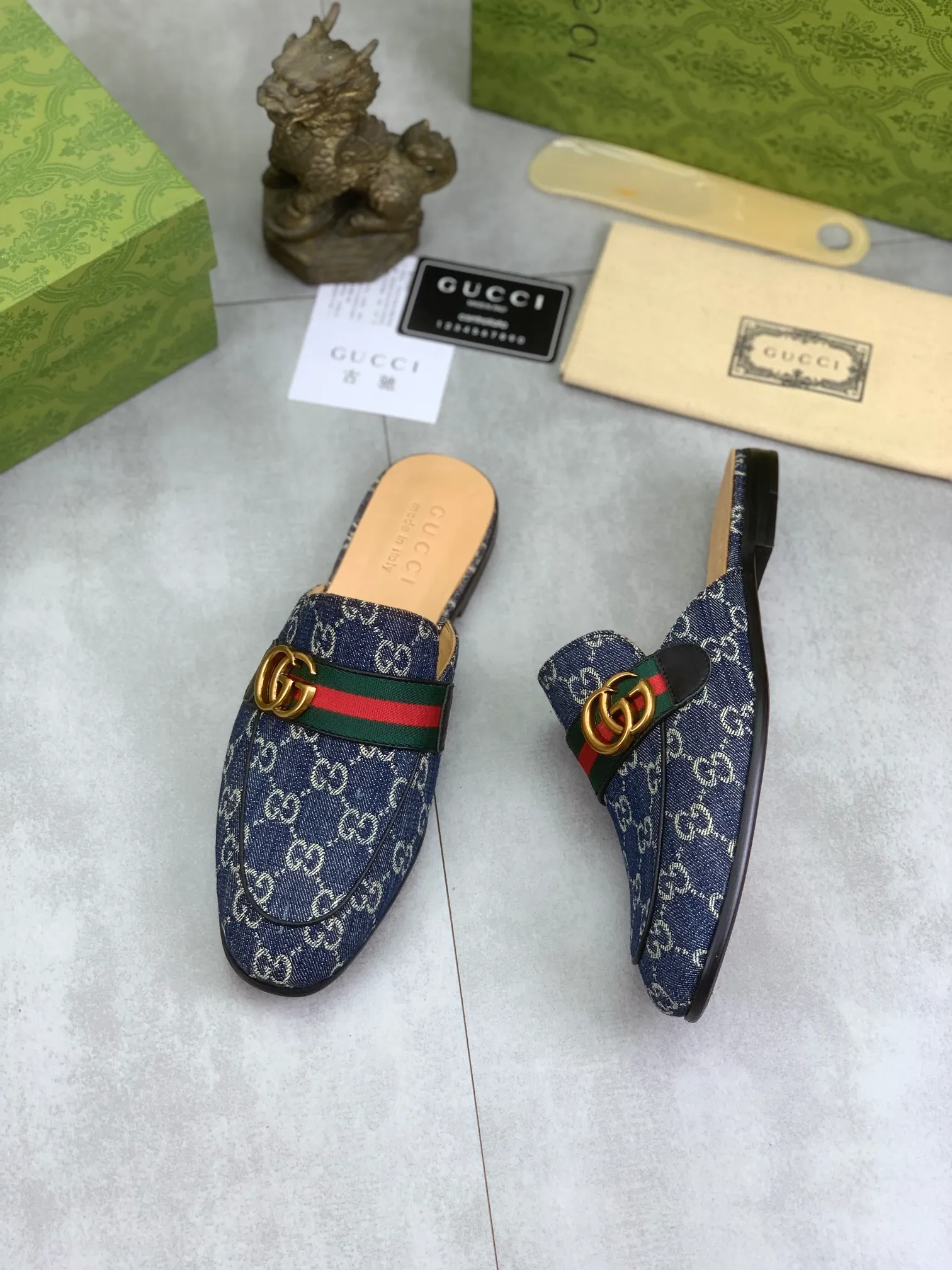 Men's Men's Shoes💰P480💰【New Style】Water-dyed Niuli High Quality Gucci half-drag business leather shoes hot selection (Gucci) official website latest Gucci half-drag 🎁 business leather shoes, hot style 💥 simple and elegant style, exclusive for trendy men. Unique official website latest brand original double G embossing Elements 👑 Original Gucci decoration, fashionable and elegant, fabric original calfskin ✅ Fully imported first-layer cowhide lining, official website designated wear-resistant, rubber business outsole, classic model taken at the counter in real life 🎬Number: 38-44 (45 46 customized) 2⃣️colors available